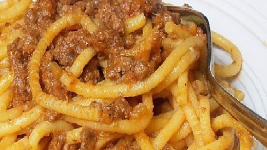 preview della video ricetta: Bigoli con sugo di salsiccia